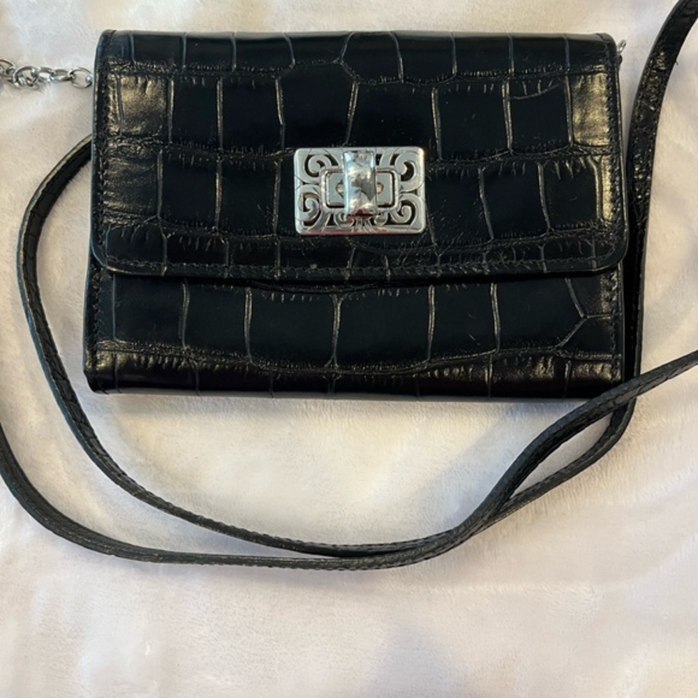 Brighton Black Croc Embossed Leather Crossbody Wallet Organizer